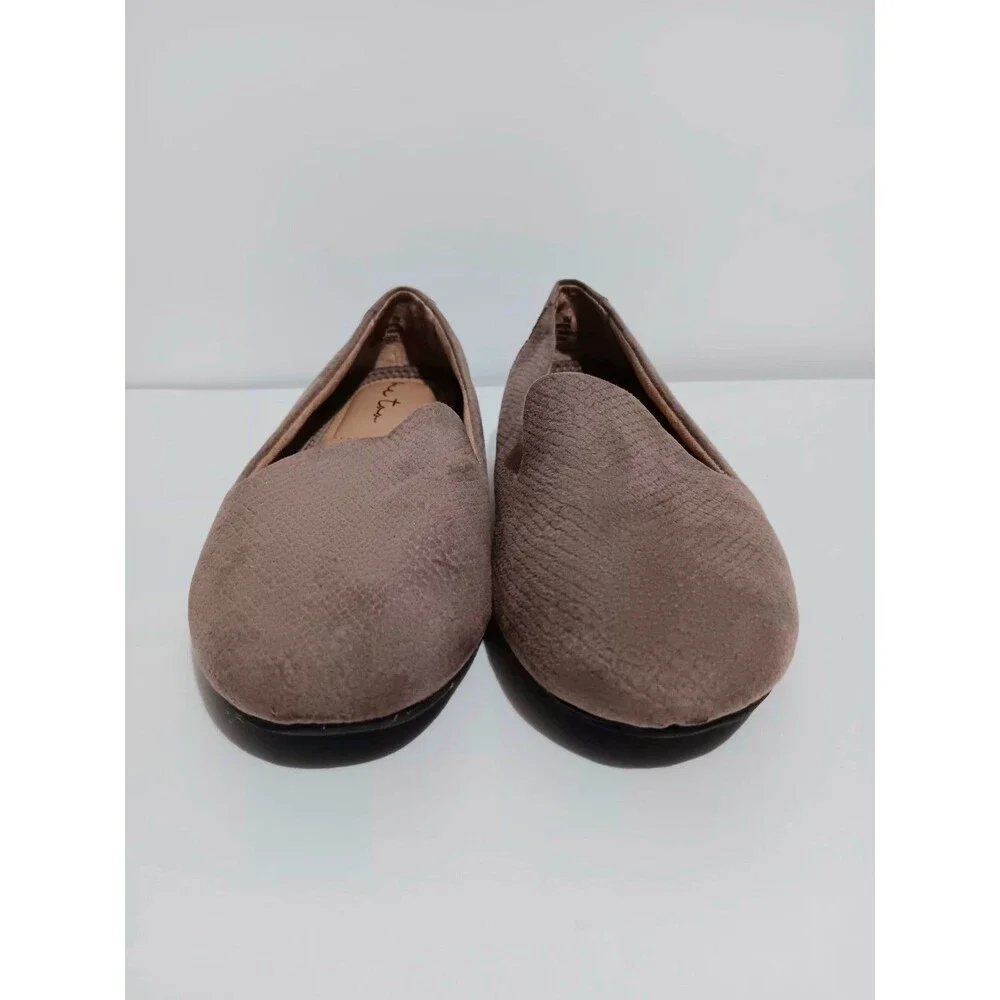 Me Too Women's  Brown Slip On Dress Casual Shoes Sz 9M